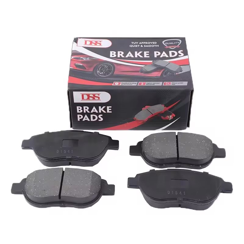 D526 Front Disc Car Parts Ceramic Brake Pads for Nissan Versa OEM 4106040U90