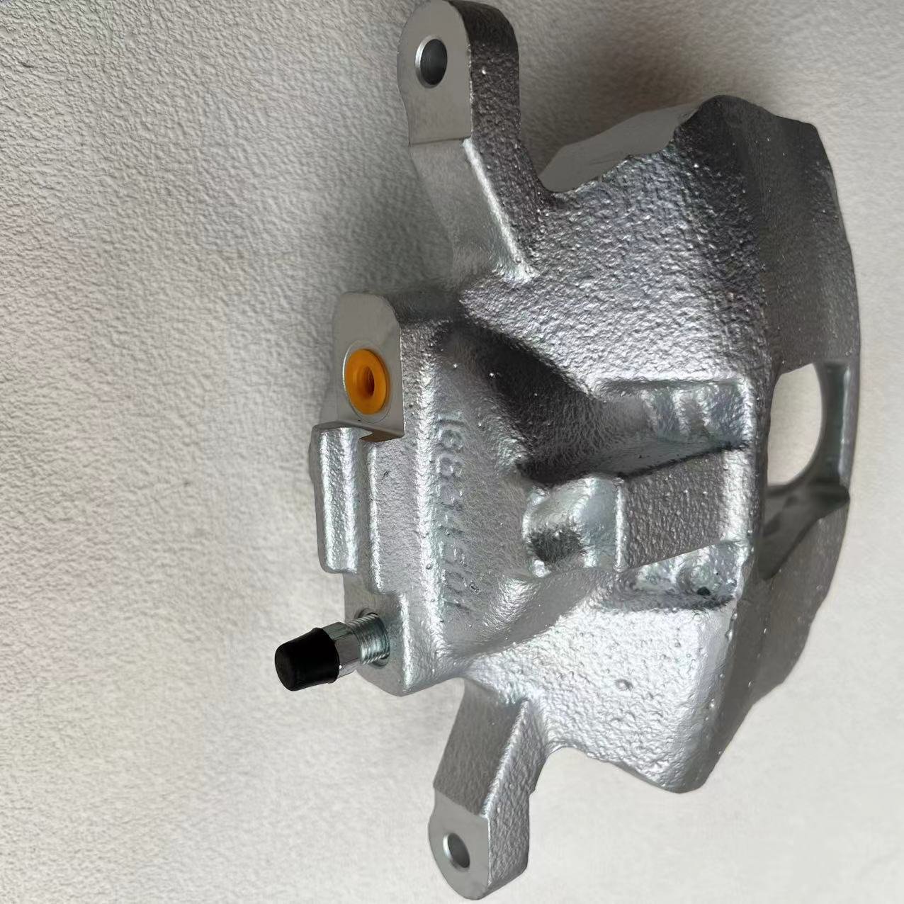 2009-2015 Jeep Wrangler Driver Left Front Brake Calipers 68044862AA OEM