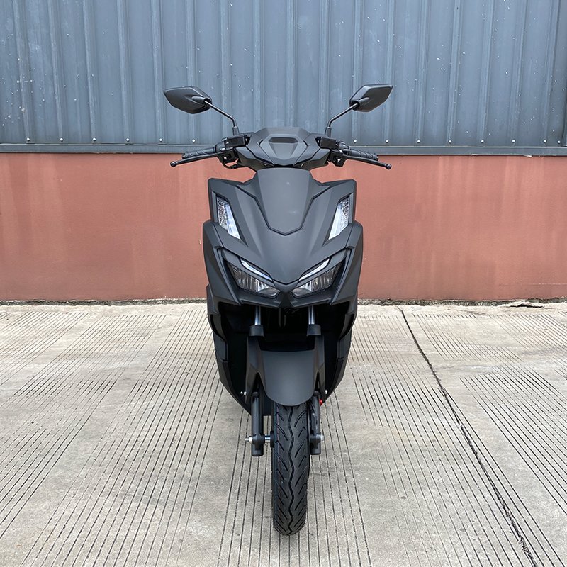 Factory Sales Ready Stock 150cc Petrol Scooter 85kmh Two Wheel Scooter with Disc Brake Suitable for Commuting or Leisure