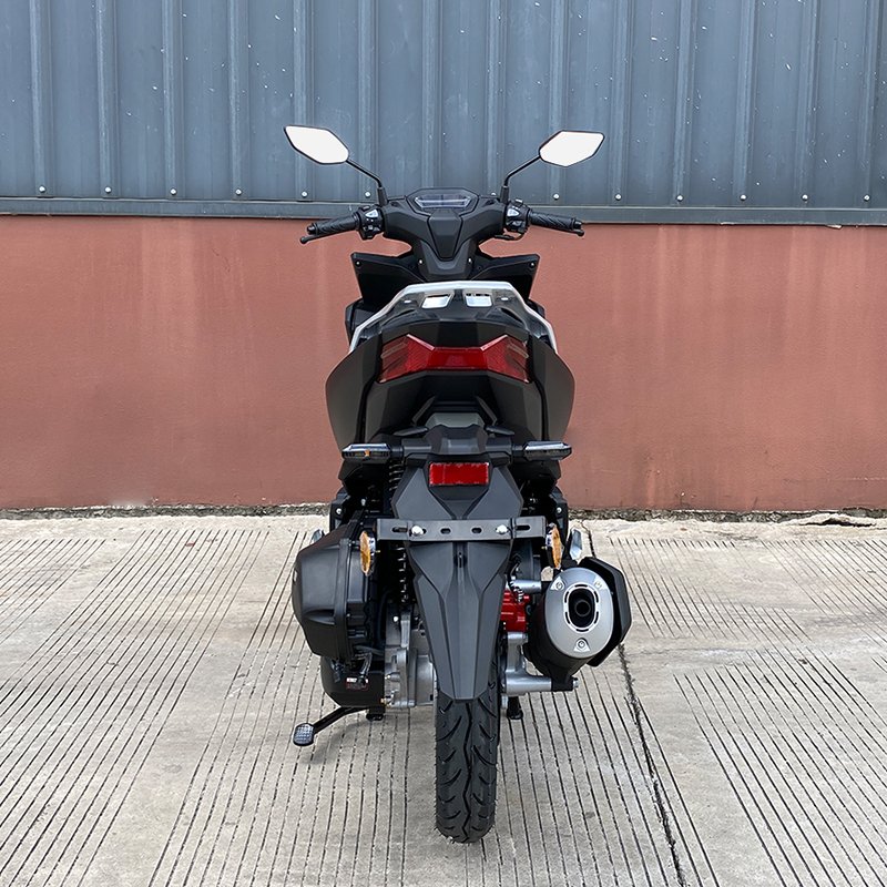 Factory Sales Ready Stock 150cc Petrol Scooter 85kmh Two Wheel Scooter with Disc Brake Suitable for Commuting or Leisure