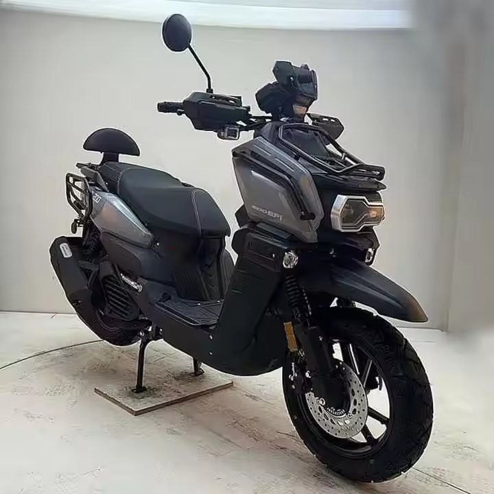 EPA DOT Certified TANK200 Gasoline Motorcycles 180CC Engine Max Speed 95 km/h Disc Brake Air Cooled Gas Scooter on Road