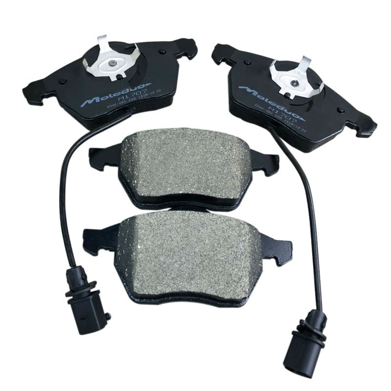 M1707 4B0698151E GDB1307 Genuine Quality Semi Metallic Ceramic Auto Brake Pads for Audi VW PASSAT