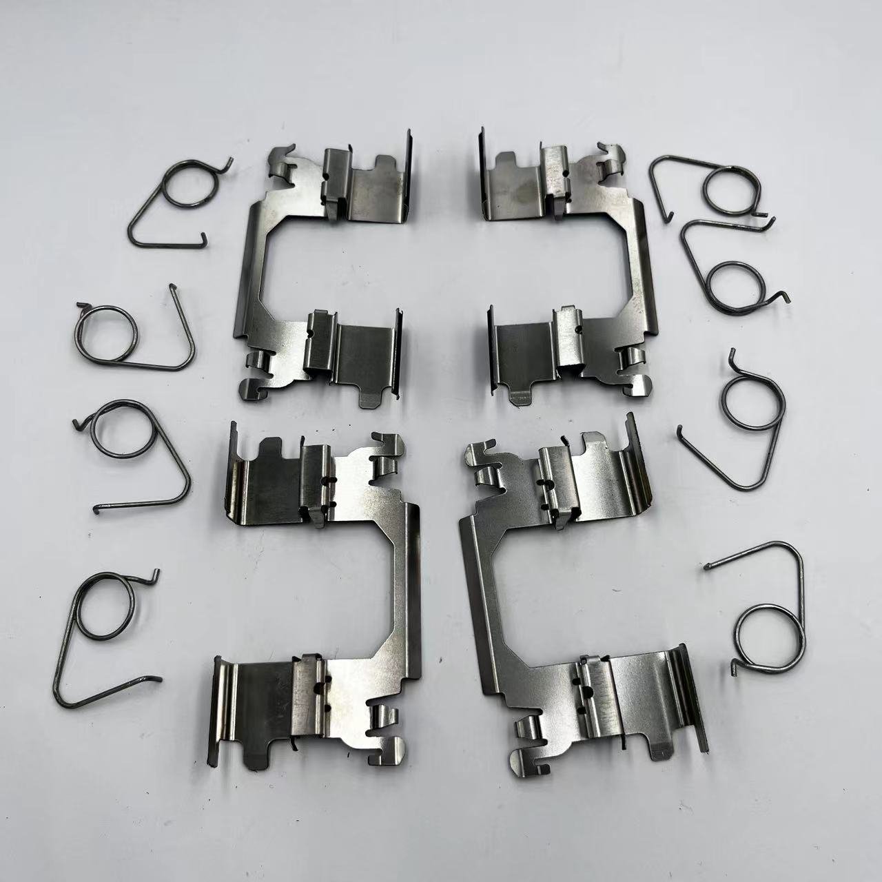 D1060-3WU0A Caliper Kit Brake Clip Hardware Kits D1736 Rear Brake Pad Repair Kits for Infiniti Nissan