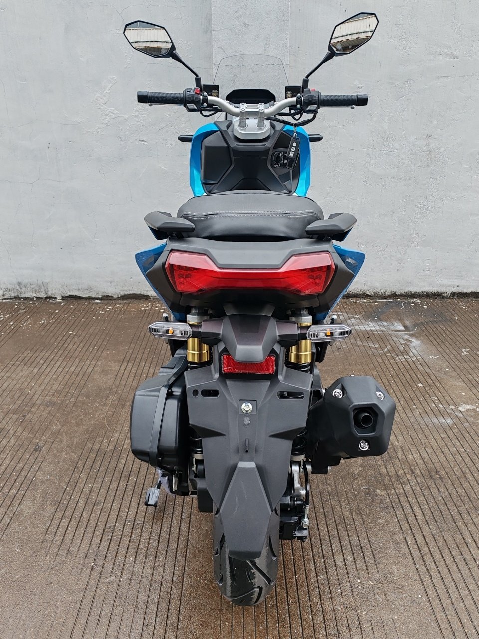 Factory Direct Sale Promotional Gas Powered Gas Scooters 150CC Scooter Gasoline Scooter Adult