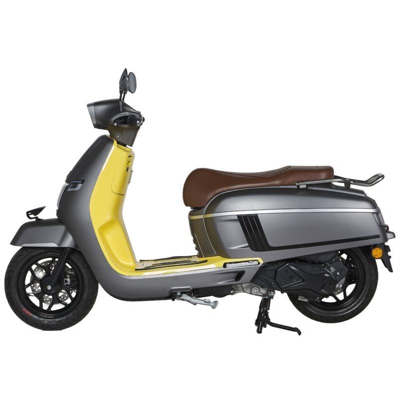 150cc250cc Gasoline Scooter Light Pedal Scooter for Adults