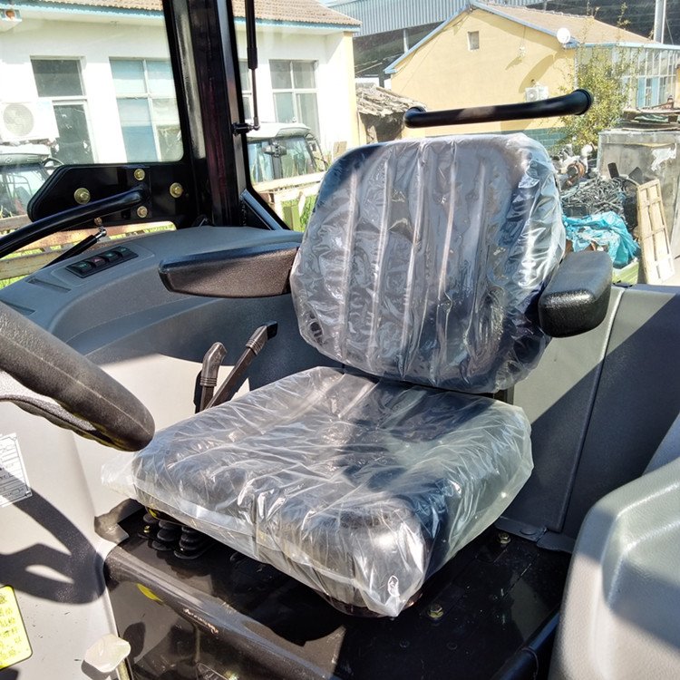 High Quality 90HP Farm Tractor / Farm Equipment / Agricultural Equipment