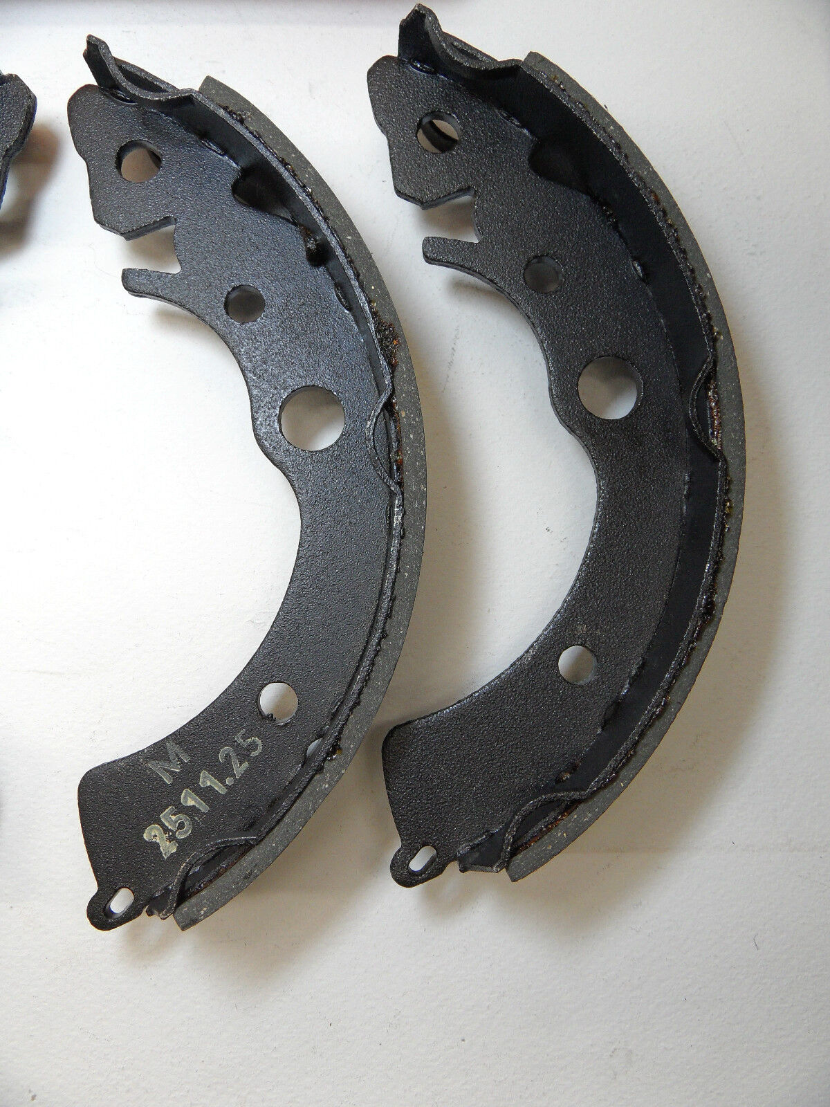 K5518 Rear Brake Shoes for Honda CRX 1 Year 84-87 New NOS Nipparts J3504003