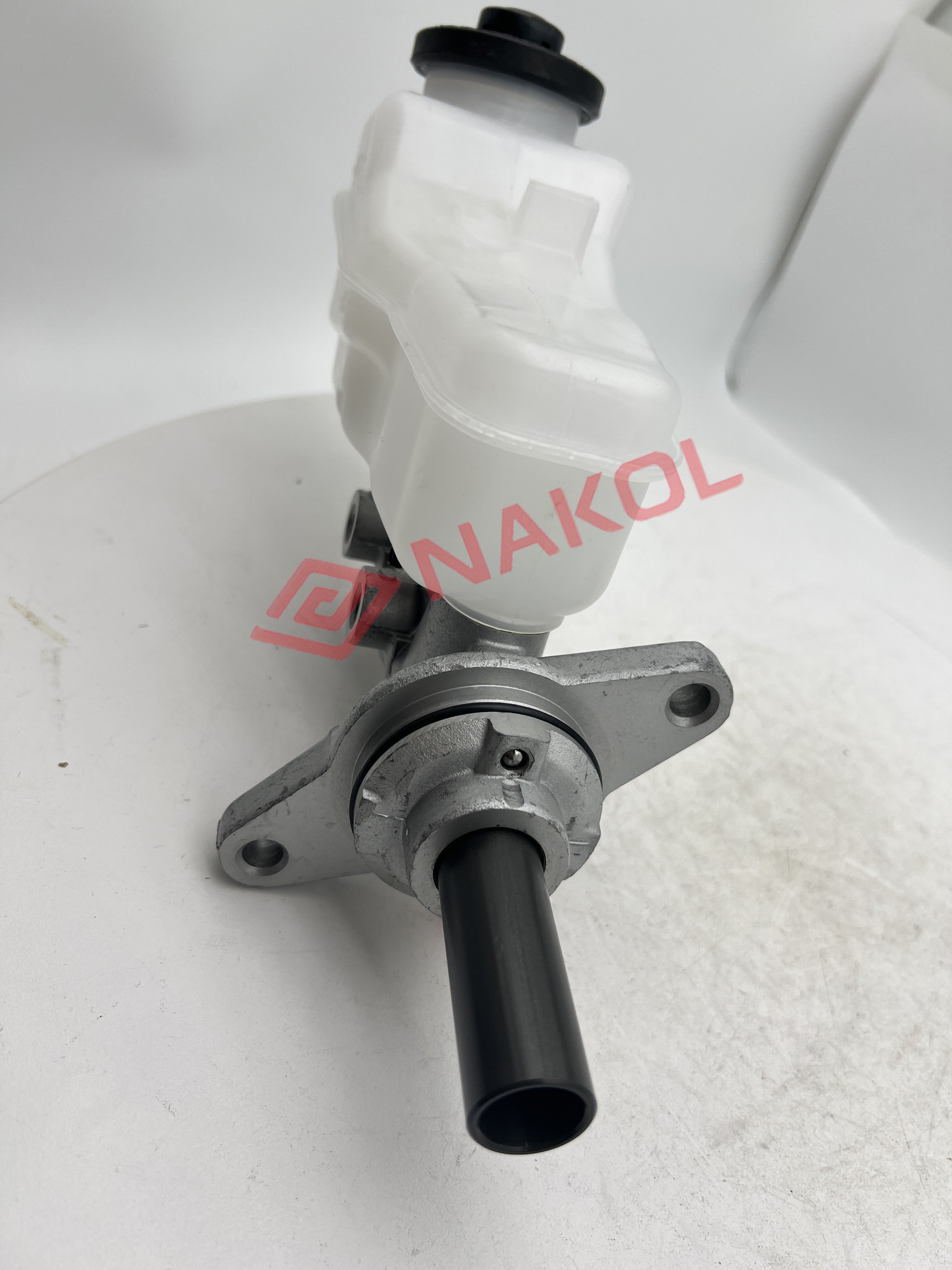 Wholesale Price Auto Brake Pump Brake Master Cylinder for ISUZU OEM 8-98320671-0 8-98320-671-0 8-98163230-0 8-98163-230-0