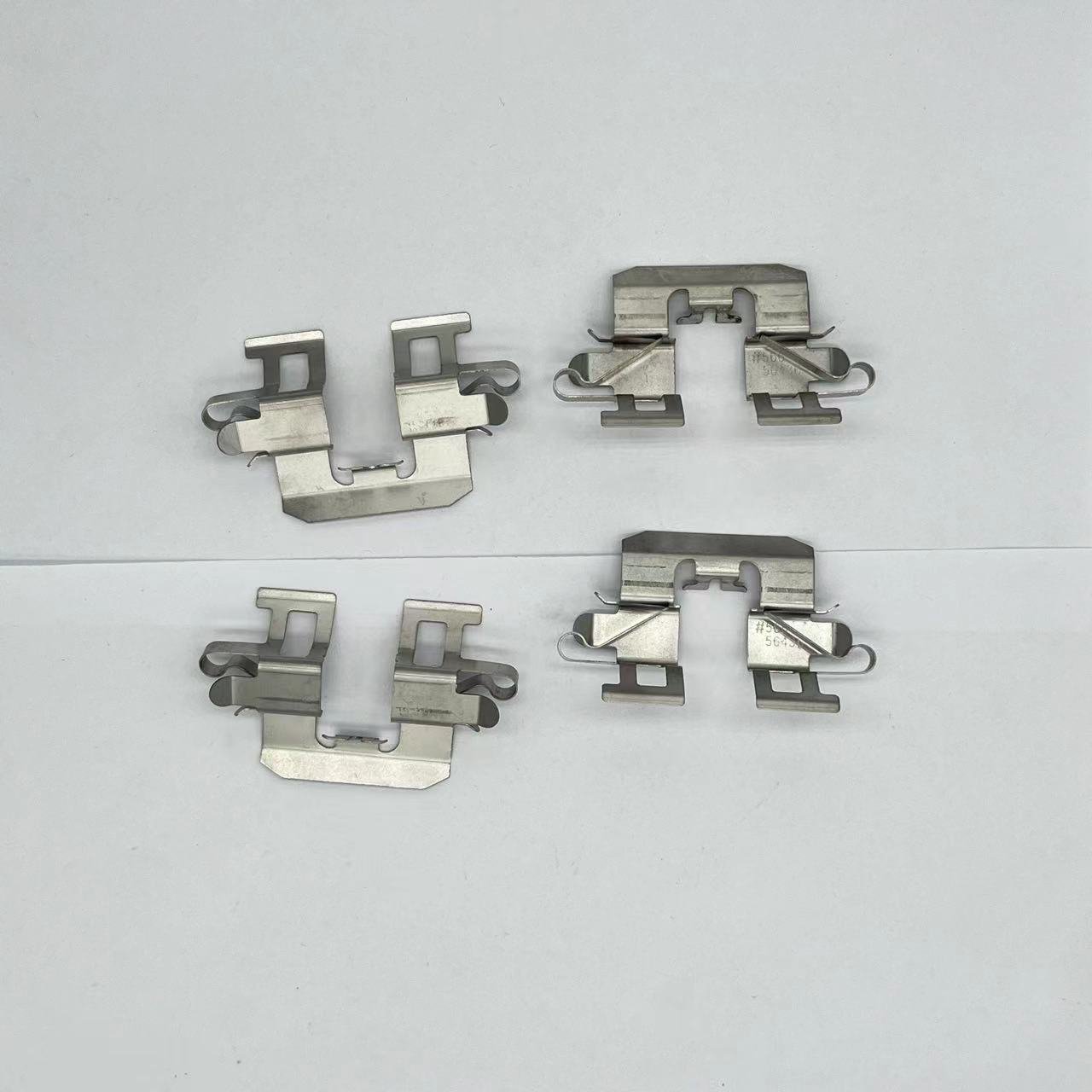 D1161 Anti-noise Brake Pad Repair Kit Brake Disc Accessories Kits Brake Stainless Steel Clip for Mazda / Ford 6E5Z-2200-B