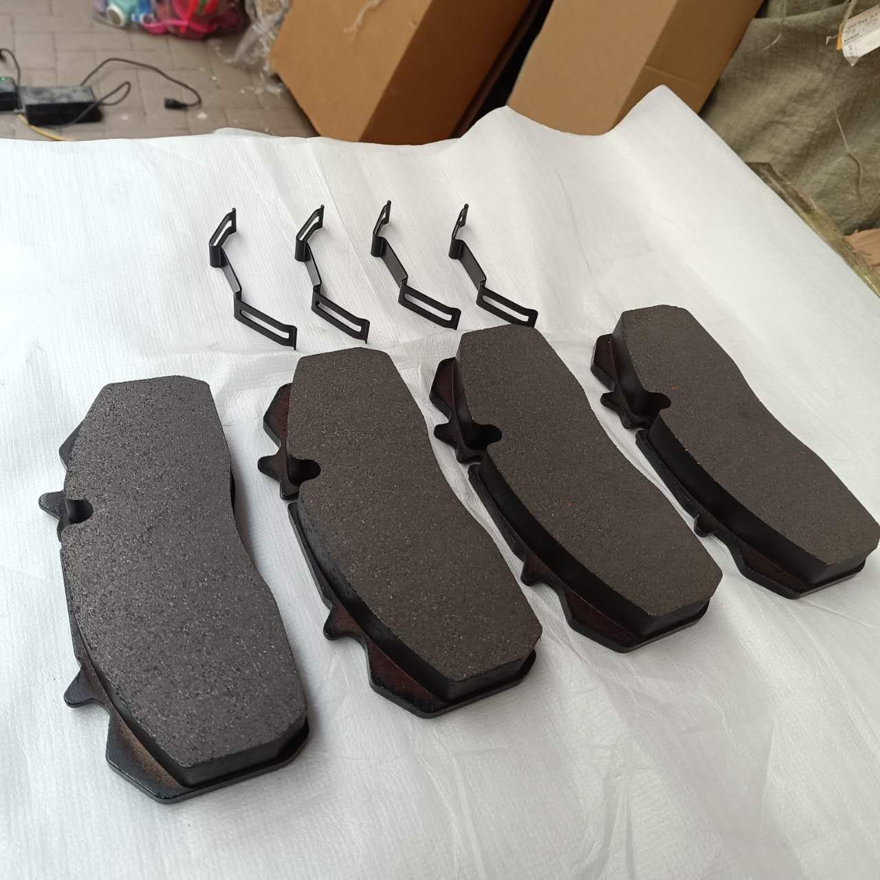 Wholesale China Wholesale Automobile Brake Pad OEM Low Price Rear and Front Brake Pads