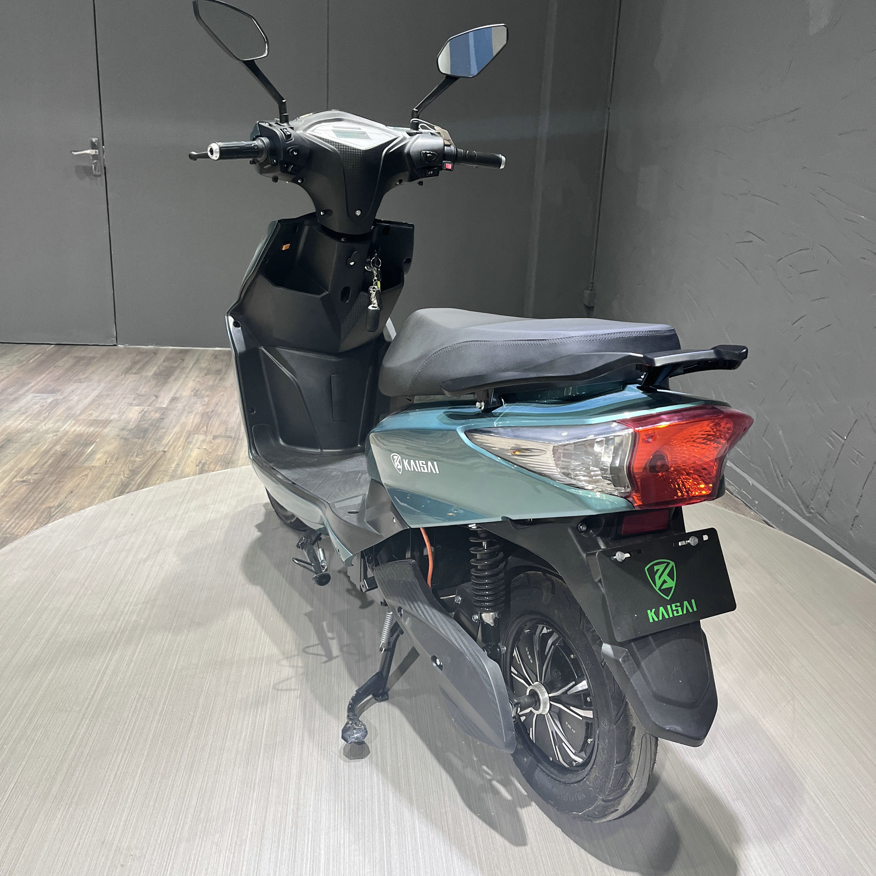 Low Price Long Range Electric Scooters Powerful Adult Ebike Manufacture Safety 3kw Ckd 2 Wheel Dual Motor Electrico Motorcycles