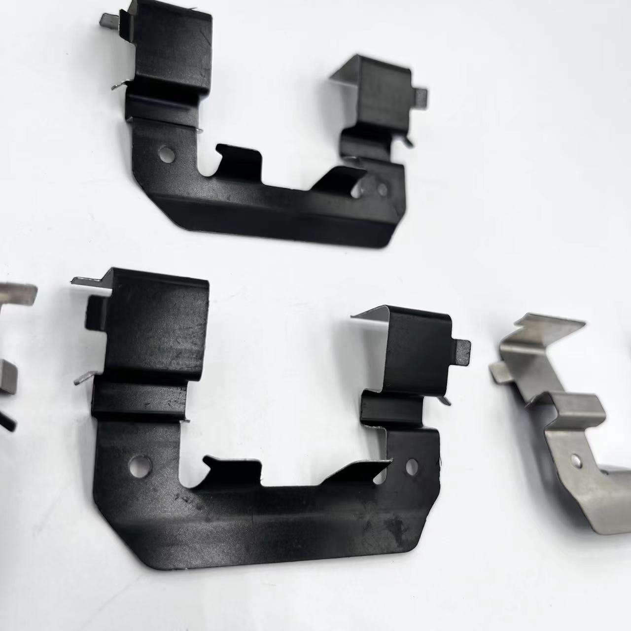 D1202 Auto Parts Car Front Disc Brake Pad Repair Kit 58101-0WA00 for Hyundai Break Pad Clips