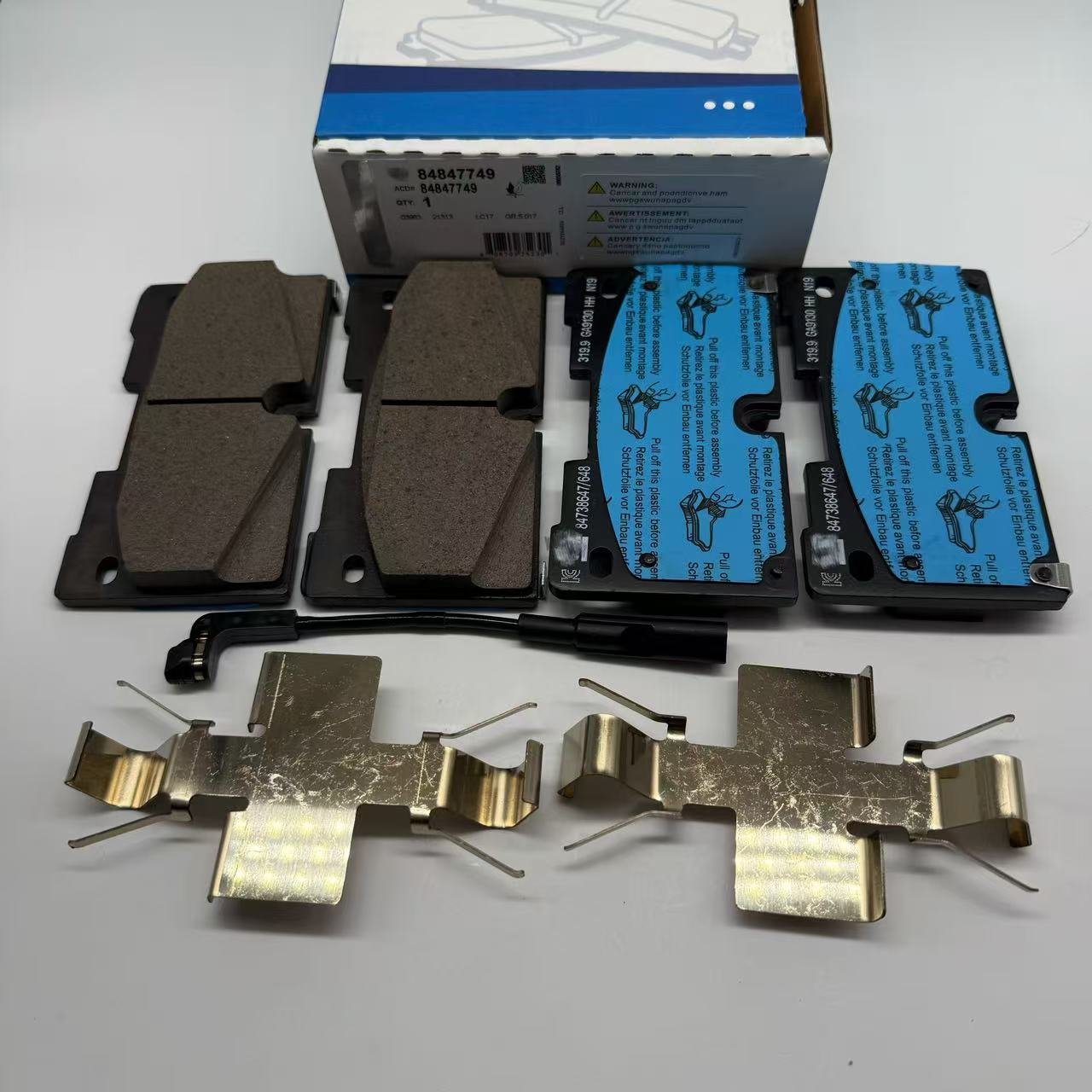 84847749 17D2173CH 85524066 Front Brake Pad for Chevrolet Tahoe Suburban Cadillac Escalade GMC Yukon 84847749 17D2173CH 85524066