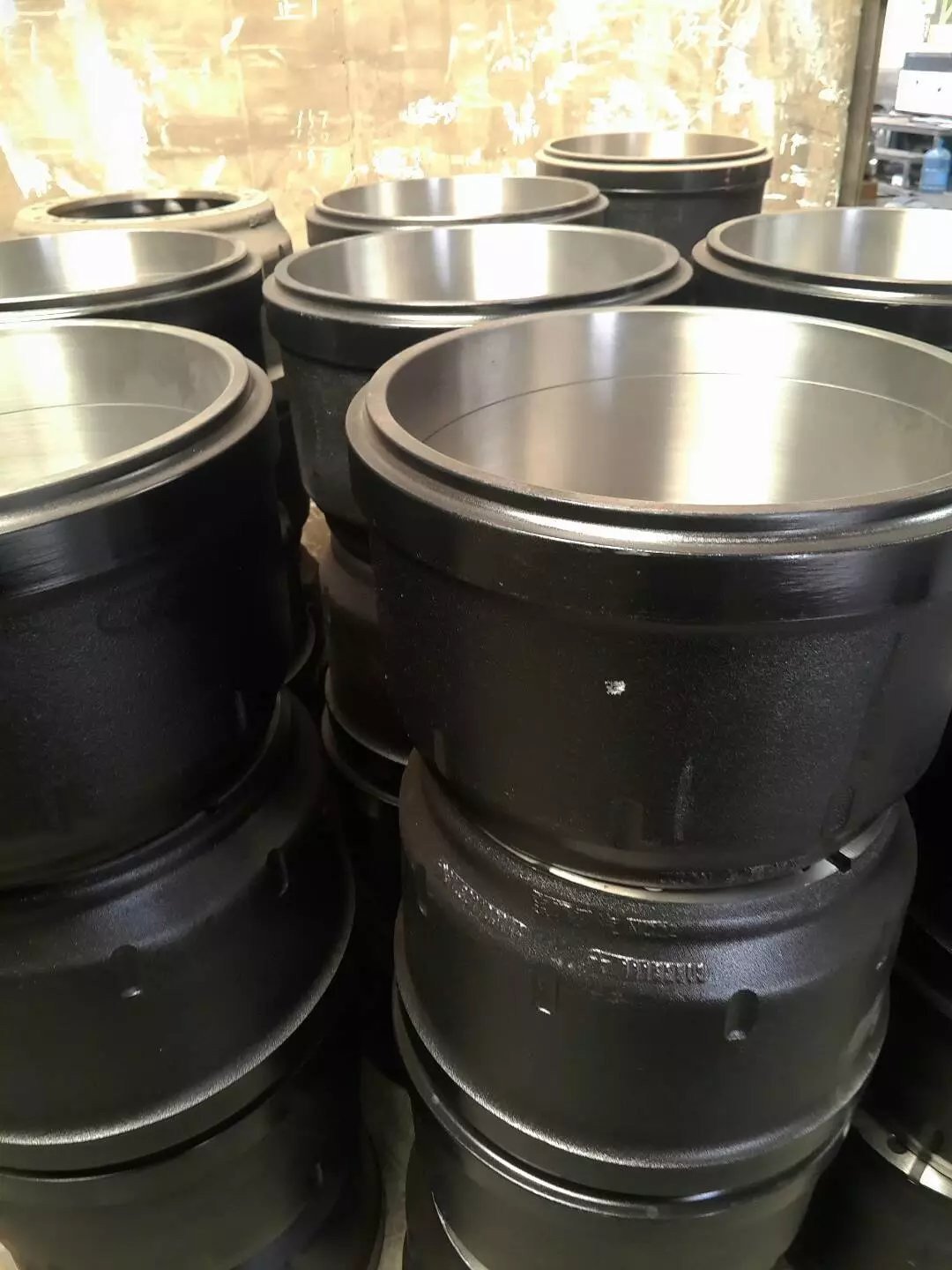 Factory Prices a Variety of Models Axle Parts Brake Drums for Semi-trailers