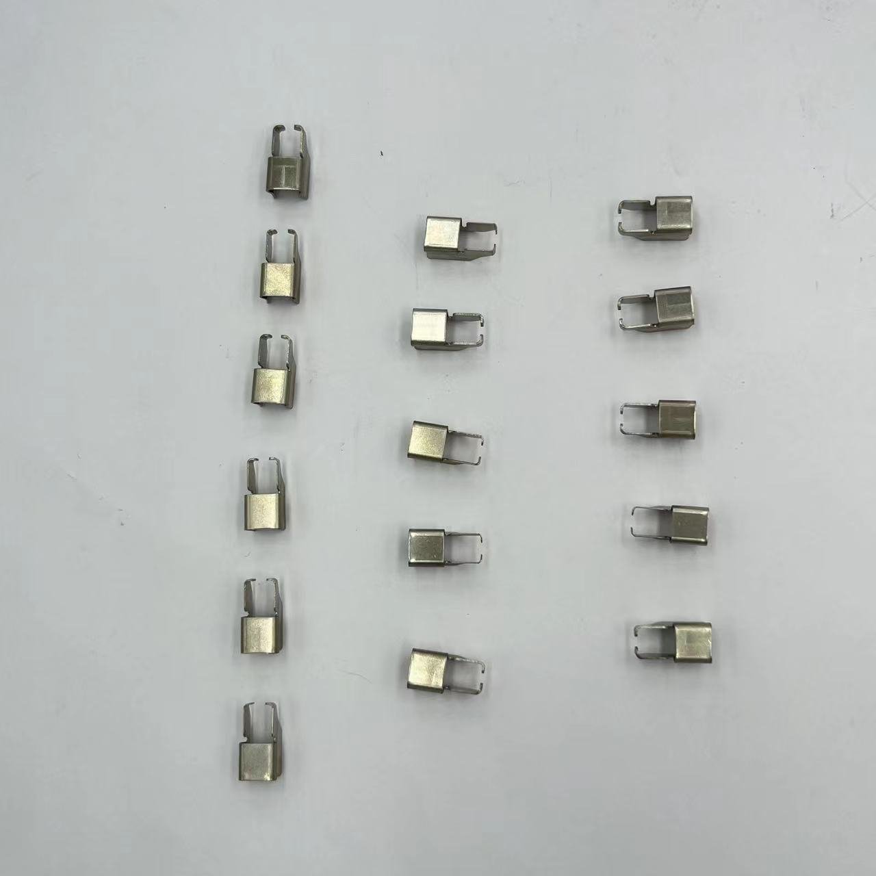 D257 Auto Brake System Accessories Car Brake Pad Clips Brake Caliper Repair Kits Hardware E8FZ2001A