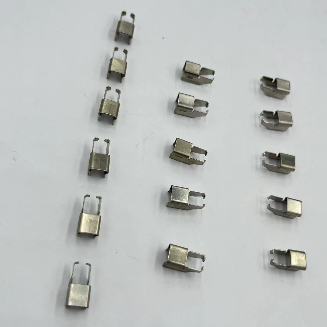 D257 Auto Brake System Accessories Car Brake Pad Clips Brake Caliper Repair Kits Hardware E8FZ2001A