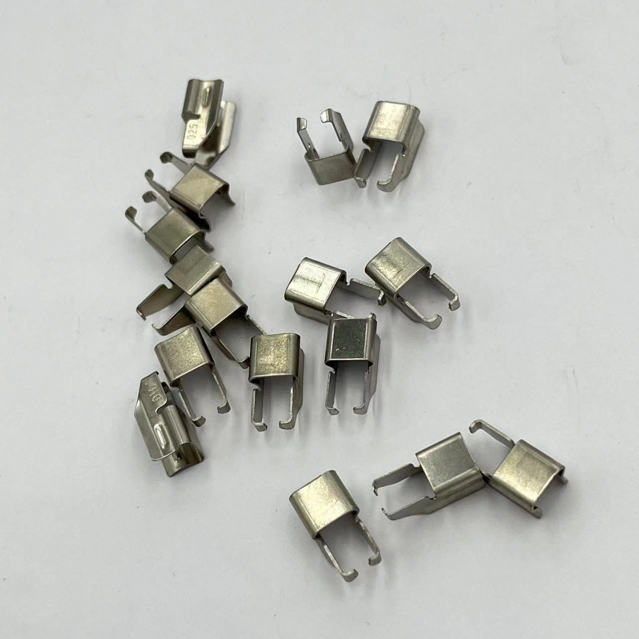 D257 Auto Brake System Accessories Car Brake Pad Clips Brake Caliper Repair Kits Hardware E8FZ2001A