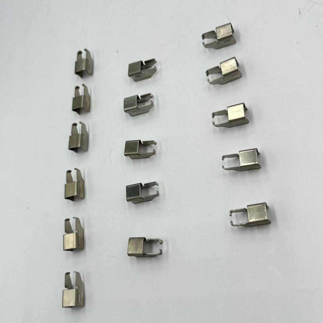 D257 Auto Brake System Accessories Car Brake Pad Clips Brake Caliper Repair Kits Hardware E8FZ2001A