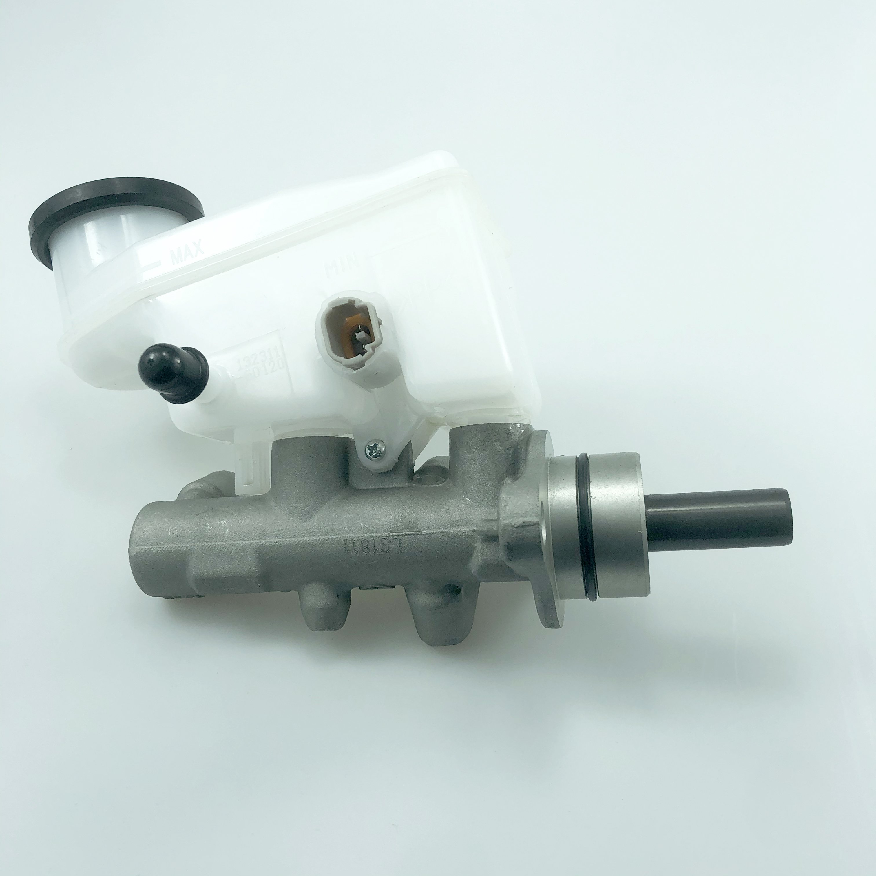 Auto Parts Brake Master Cylinder 47201-0D070
