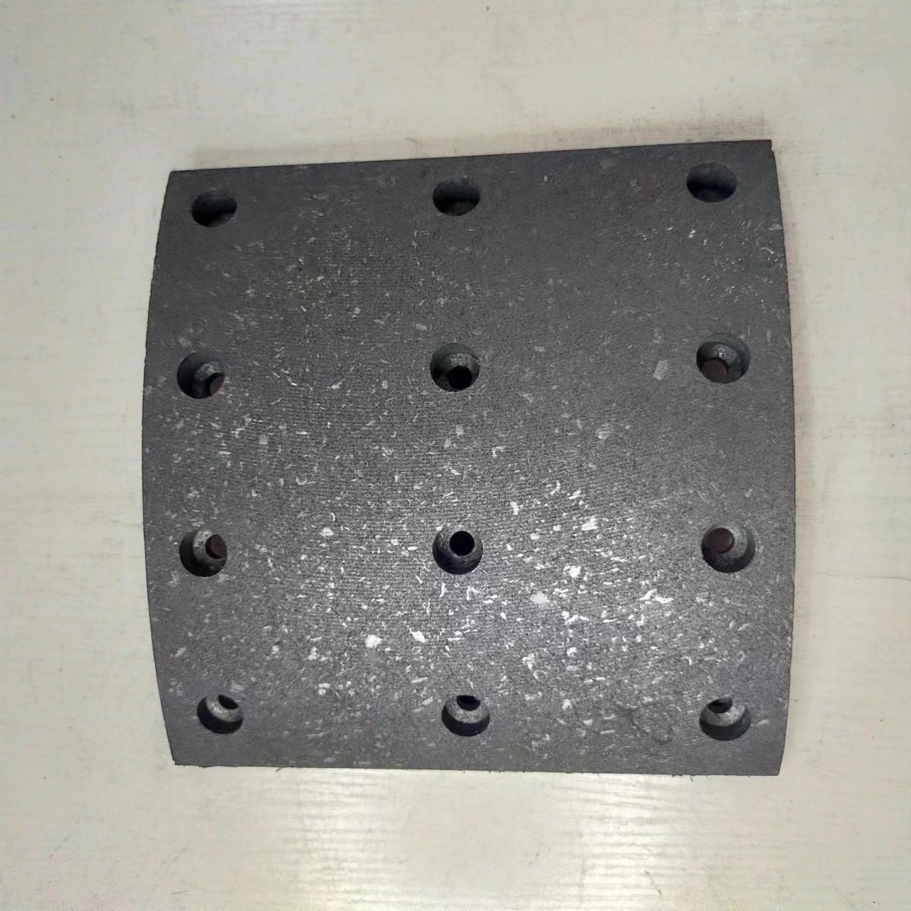 Powerful Braking Long-life Asbestos-free Drum Brake Pads 19938 for Volvo Models