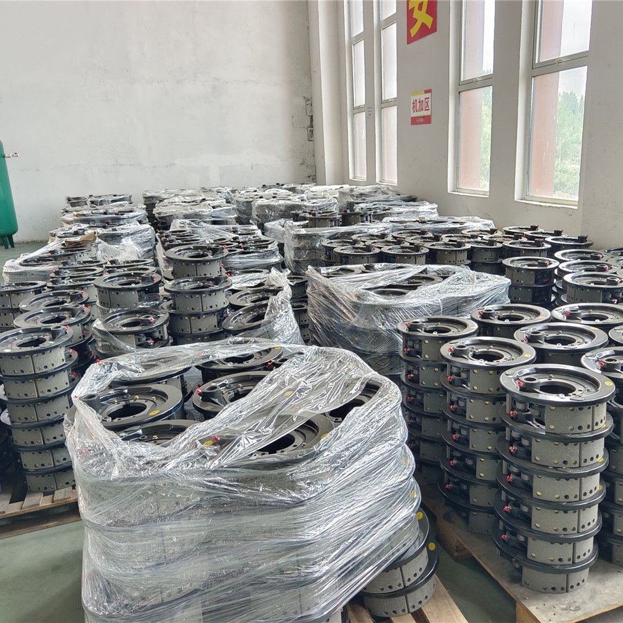 Warehouse Stock HOWO JAC Dongfeng Brake System Parts Truck Trailer Bus Drum Brake OEM Air Drum Brake Assembly