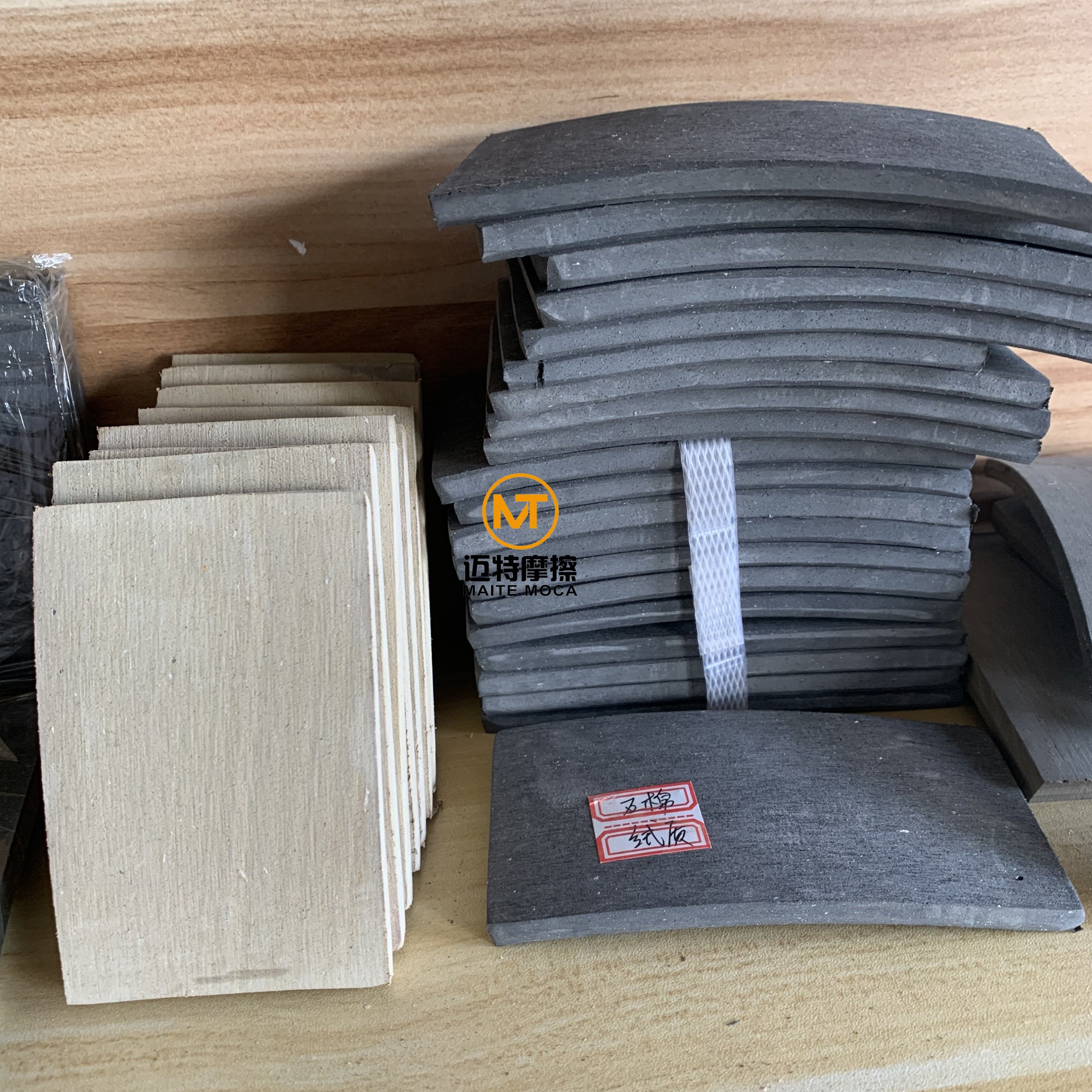 Hot Sale Non-asbestos Flexible Rubber Material Molded Brake Lining in Rolls Brake Shoes Materials.