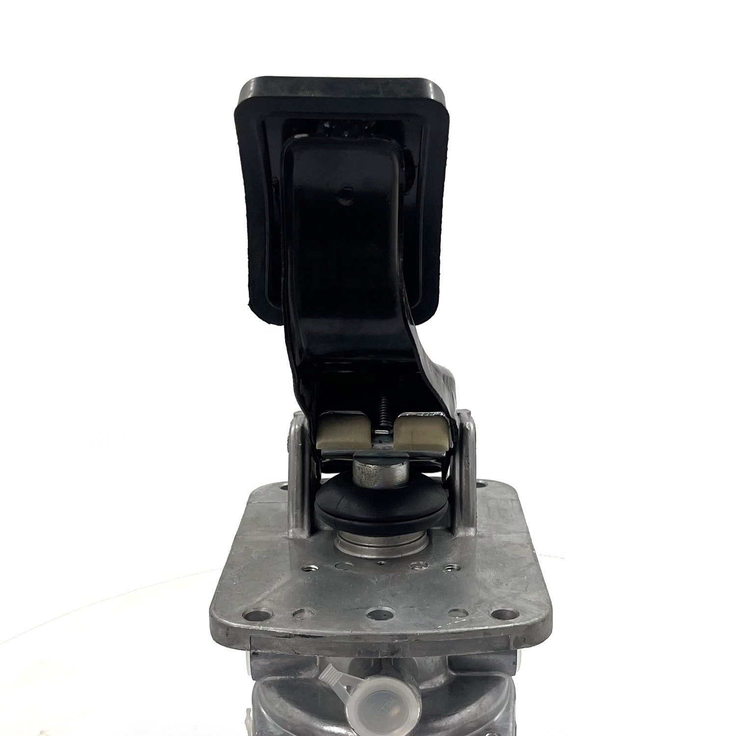 For Kamaz 100.3514008 Brake Master Cylinder (new Model) Kamaz Truck Body Parts Truck Accessories