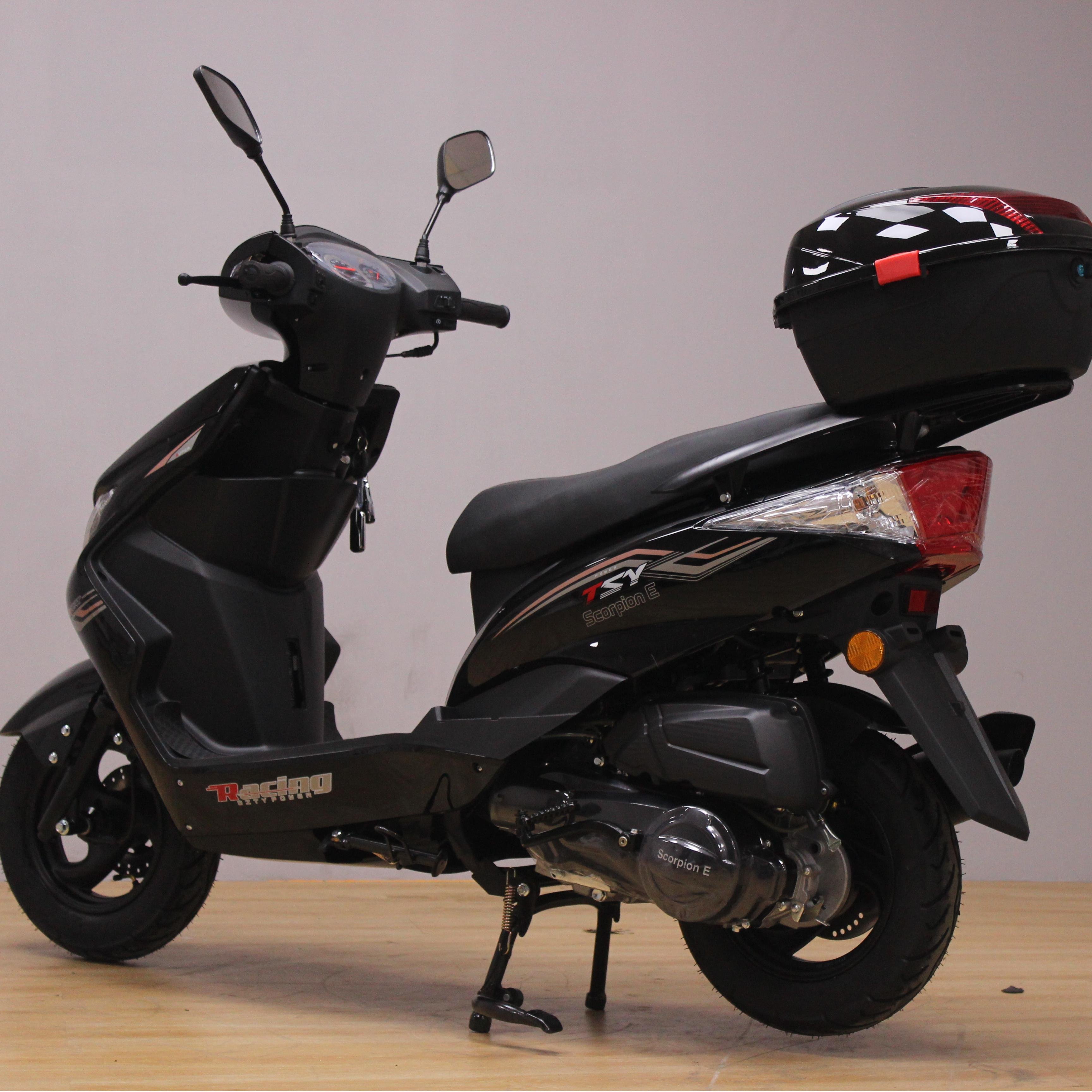 Popular 125cc Gas Scooter Air Cooled Motorcycle Speed 80 km/h with Disc and Drum Brakes Gasoline Motorcycle
