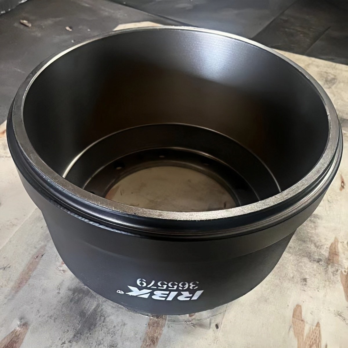 Heavy Duty Truck Brake Drum 1233462 1232806 365579 for DAF Trucks
