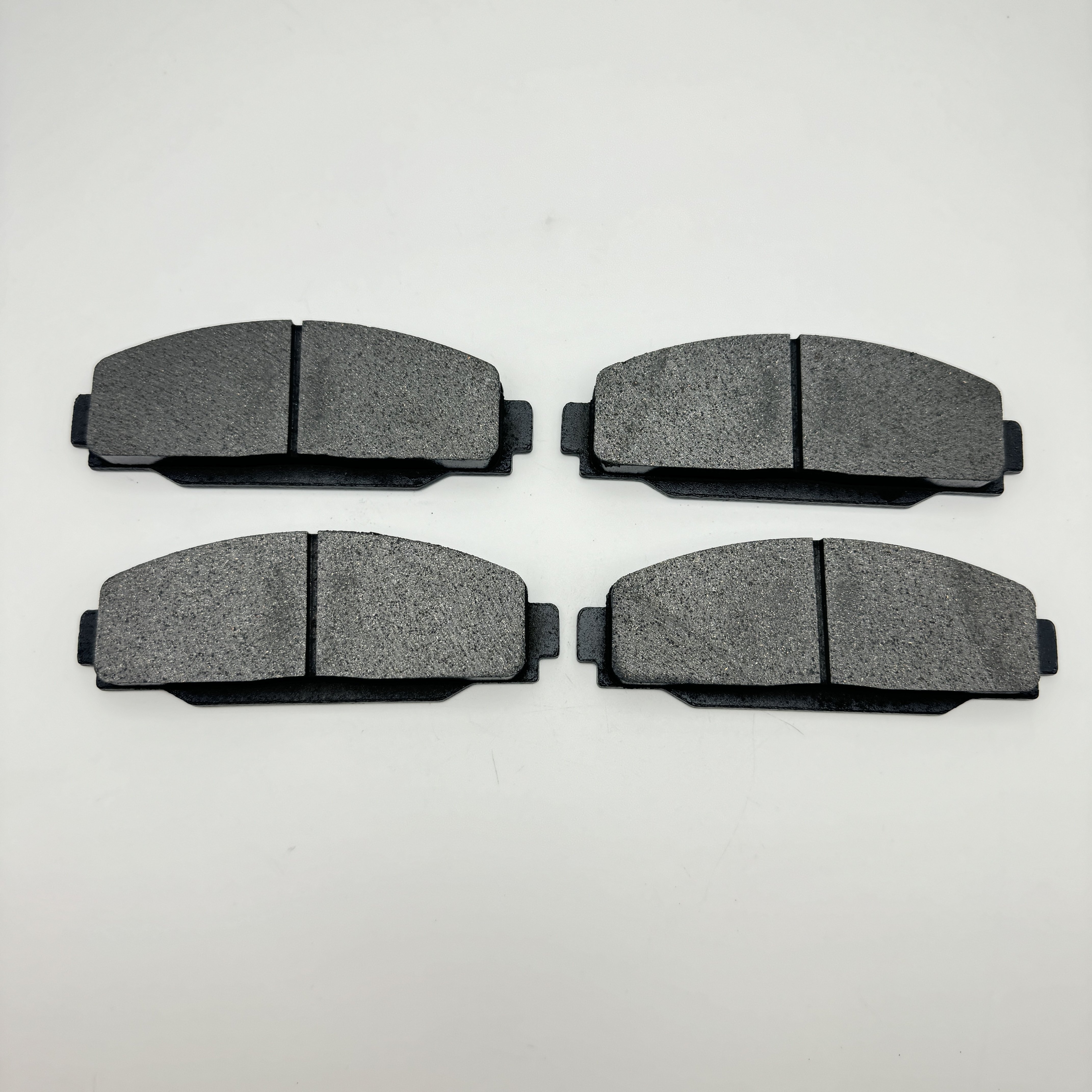 Brake Pad Factory Wholesale VKZ and Custom Brake Pads Semi-metallic Ceramic Brake Pads KD2435 D2059 GDB3090 04465-25010