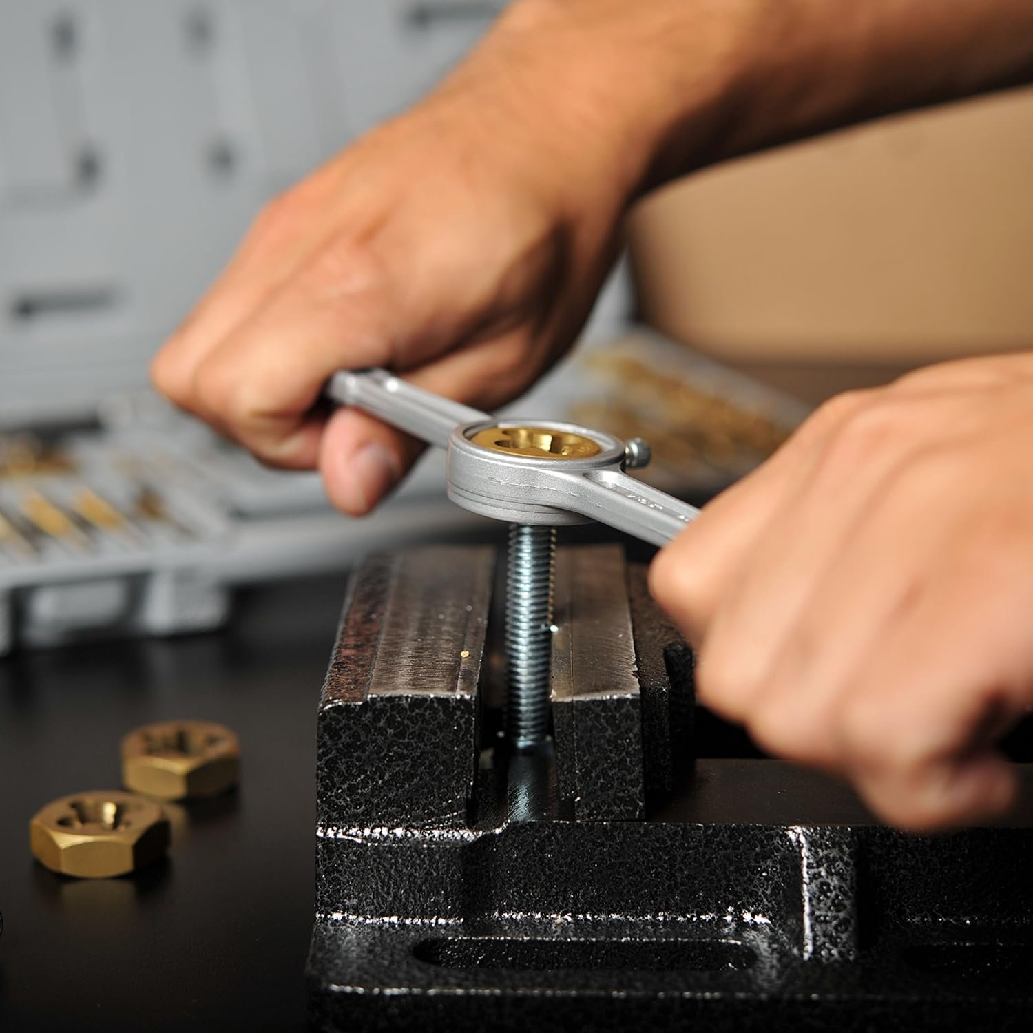 Tap and Die Set (45-Pieces), for Repairing and Creating Internal and External Thread Standard Coarse Fine