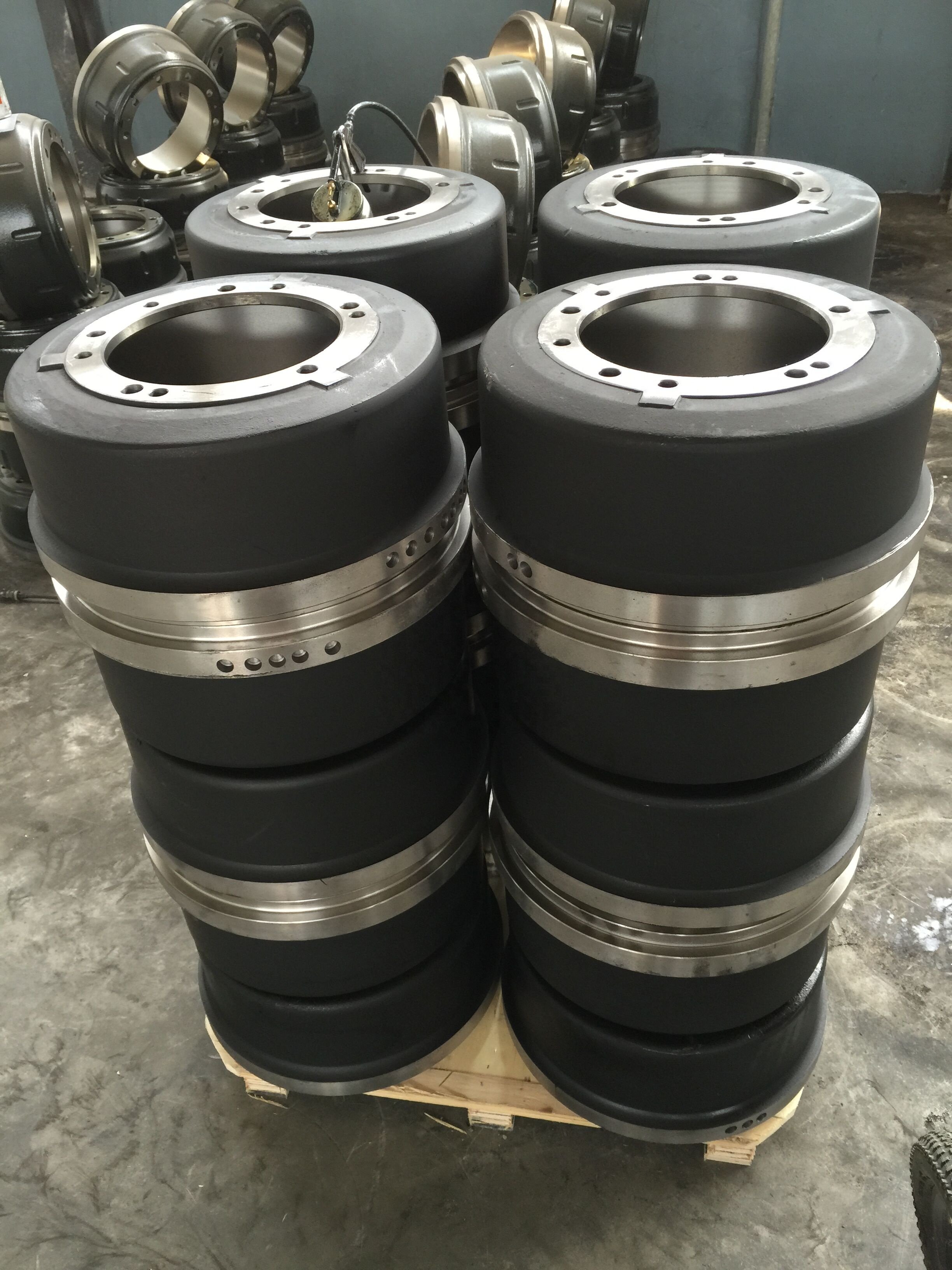 Semi Trailer Spare Parts Axle Parts American Type Brake Drum 3757 for Sale Used in Semi Trailer