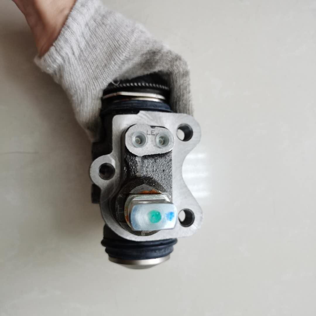 Rear Genuine Brake Wheel Cylinder for ISUZU FSR 8-98289368-0 1-47601187-0