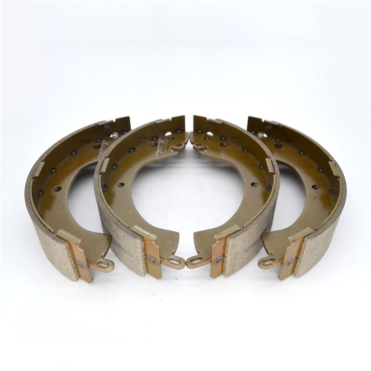 China Factory Direct Sales Price High Quality Long Life Brake Shoe for Accesorios Para mitsubishi L200 V31 MB858876