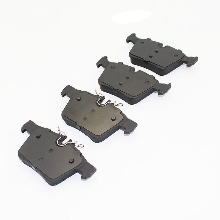 Excellent Price 81.50820.5006 Auto Accessories Brake Systems Rear Brake Pads Car Brake Pad