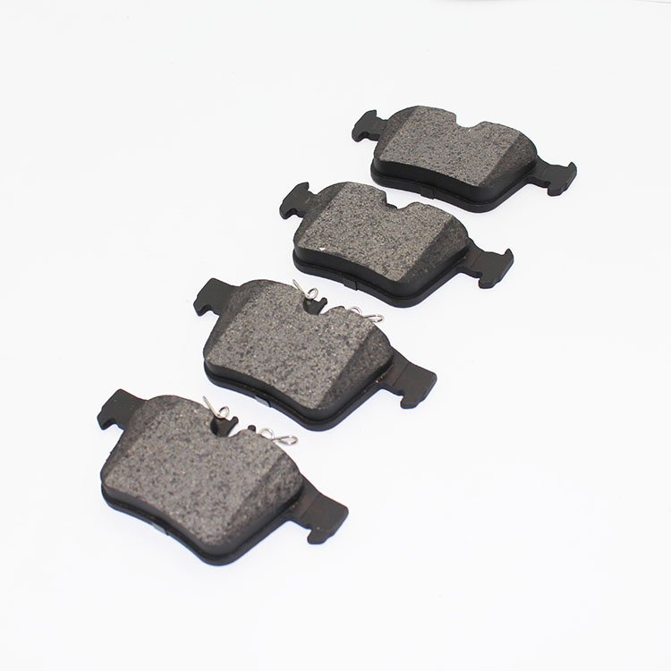Excellent Price 81.50820.5006 Auto Accessories Brake Systems Rear Brake Pads Car Brake Pad