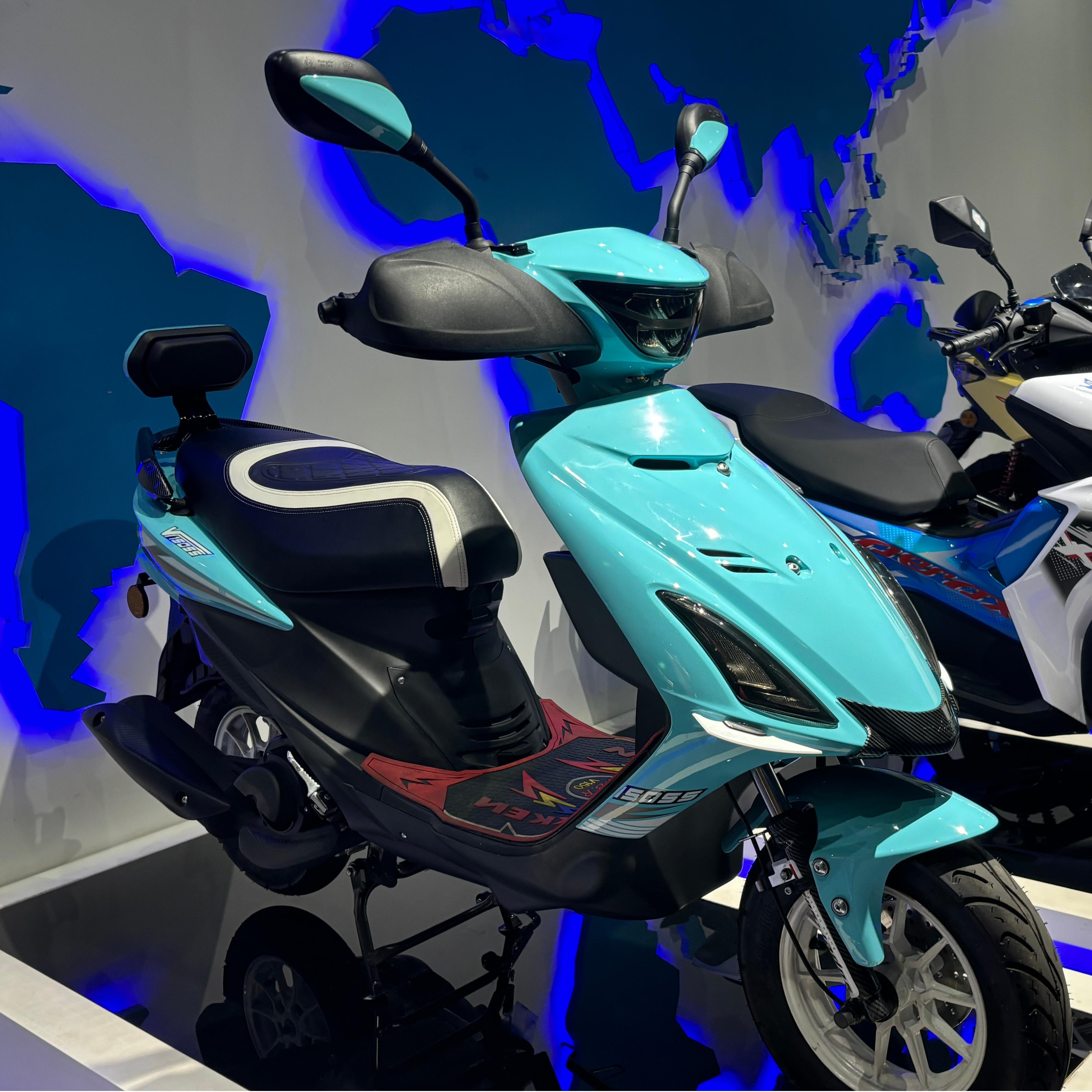 Most Popular Custom 50cc 125cc 150cc Scooter Motorbike 4 Stroke Engine CDI Ignition Disc & Drum Brake Extremely Affordable