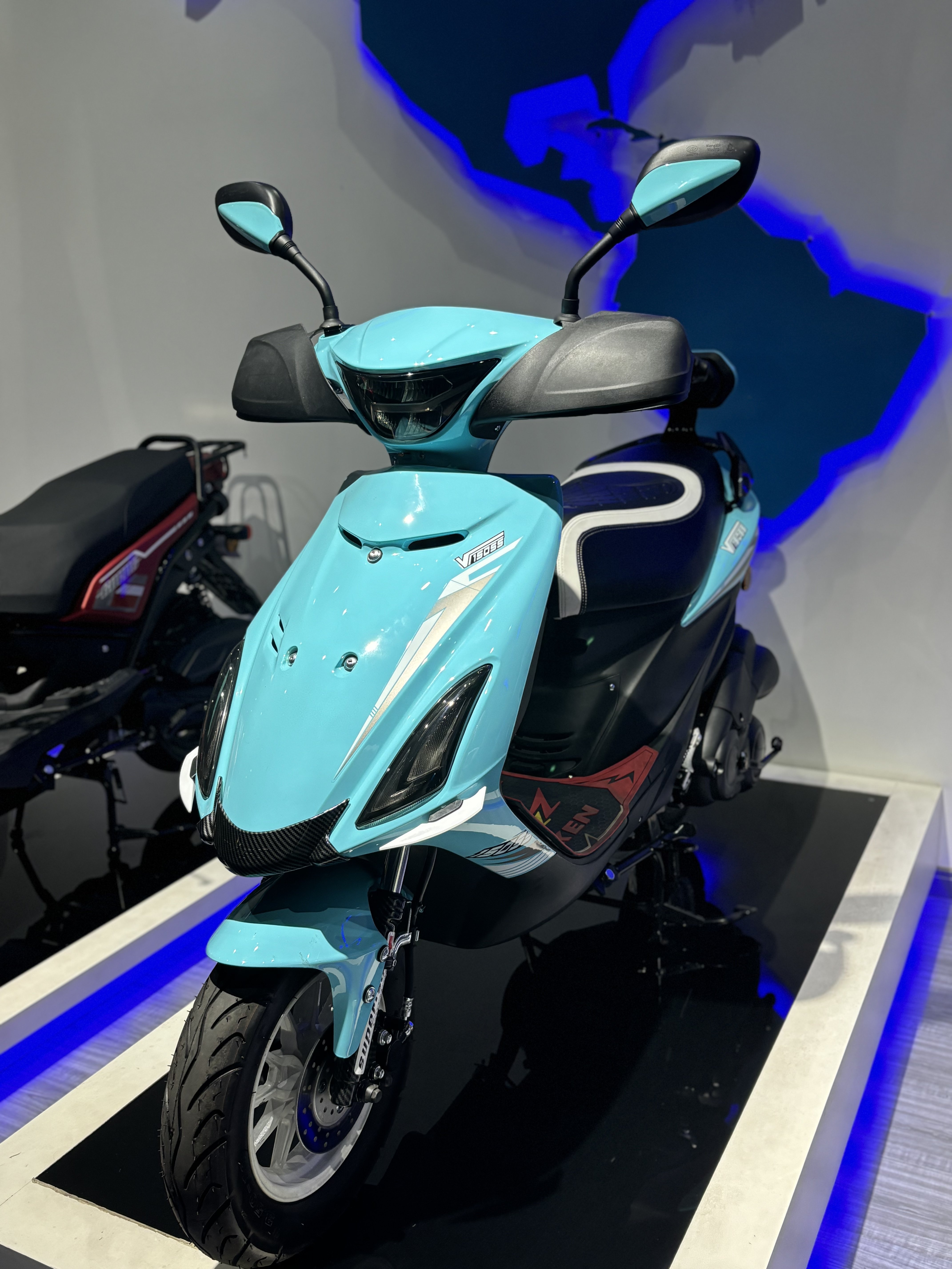 Most Popular Custom 50cc 125cc 150cc Scooter Motorbike 4 Stroke Engine CDI Ignition Disc & Drum Brake Extremely Affordable
