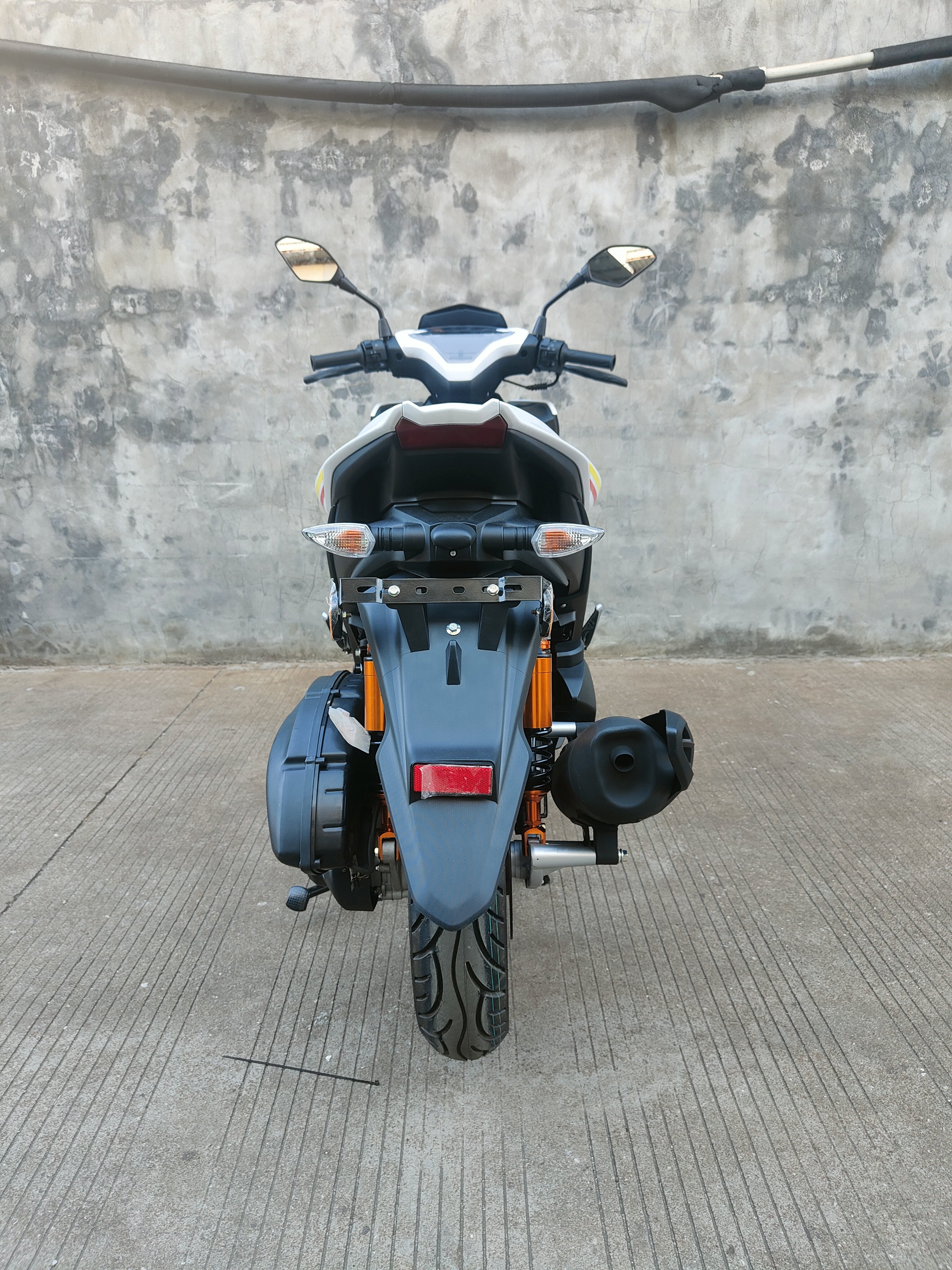 Factory Direct Sale Promotional Gas Powered Gas Scooters 150CC Scooter Gasoline Scooter Adult