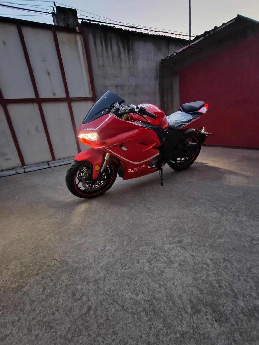 457cc Sport Gasoline Motorcycle Powerful EPA EEC Double Cylinder Scooter With Disc Brake Made of Aluminium