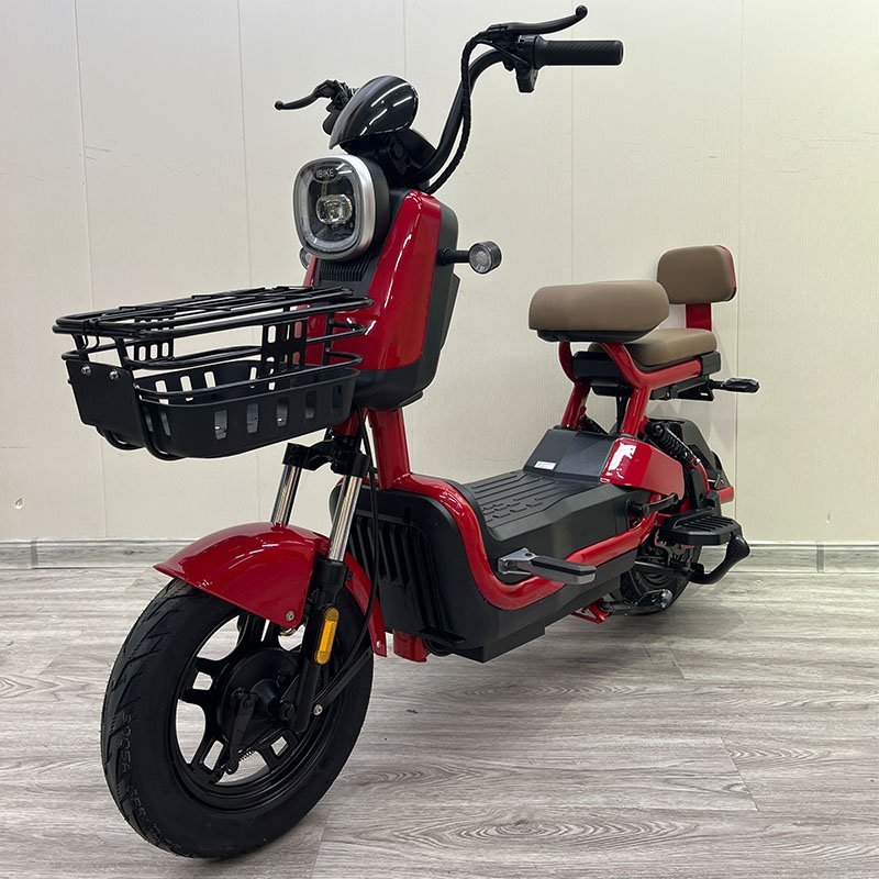2023 Greennovo High Quality 60V 72V 600W Electric Scooter Electric City Bike Electric Moped for Sale