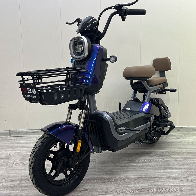 2023 Greennovo High Quality 60V 72V 600W Electric Scooter Electric City Bike Electric Moped for Sale