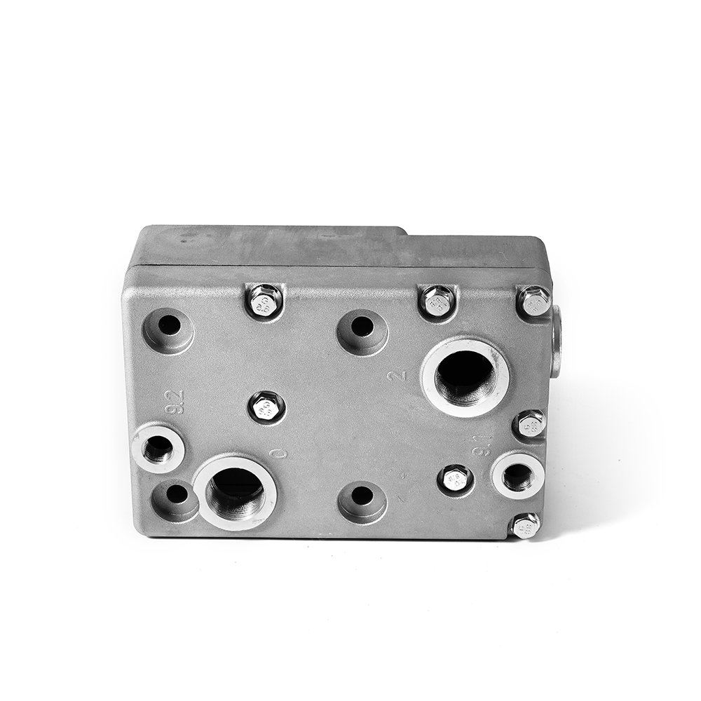 Engine Parts Air Brake Compressor Cylinder Head Assy Heavy Truck Auto Air Compressor Head for Sinotruk Howo