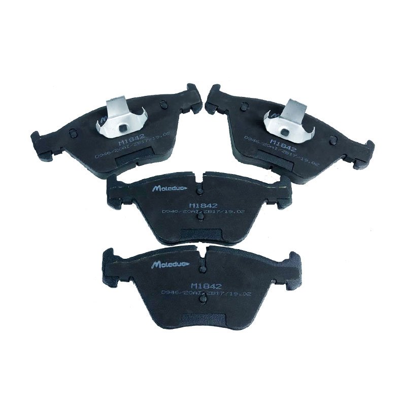 M1842 Factory Ceramic Brake Pads D946 for Bmw X3/z4/3 Series 34116779652 34112157573 34112357229 34113404362