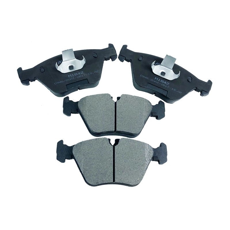 M1842 Factory Ceramic Brake Pads D946 for Bmw X3/z4/3 Series 34116779652 34112157573 34112357229 34113404362