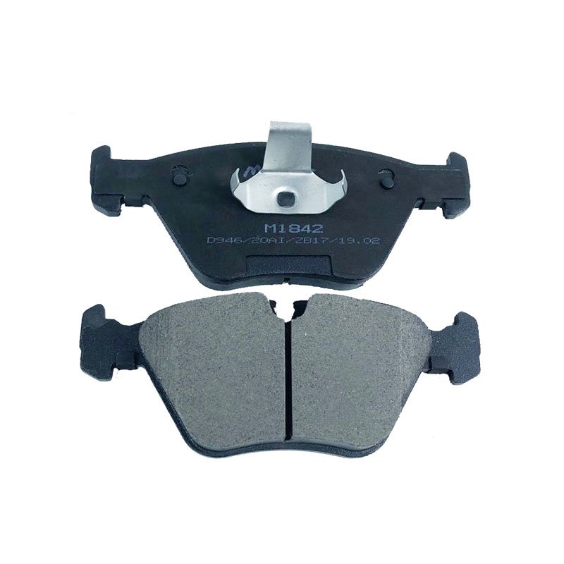M1842 Factory Ceramic Brake Pads D946 for Bmw X3/z4/3 Series 34116779652 34112157573 34112357229 34113404362