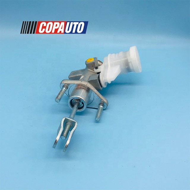 Auto Parts for Sport L200 Triton 2.5L 3.5L 4W Clutch Master Cylinder MR995034 2345A015