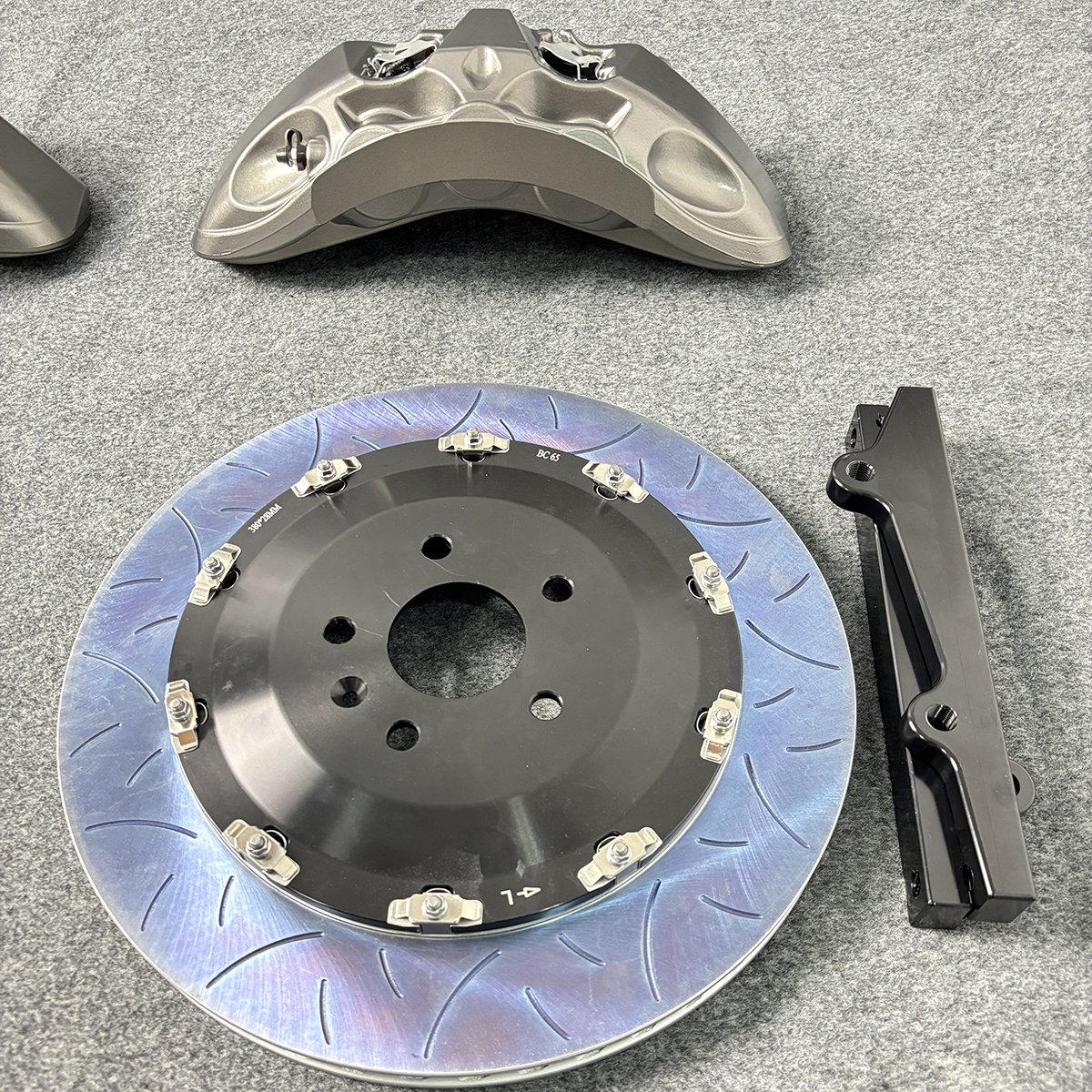 Competition-level Multi-piston Disc Brake Caliper 9N 6 Piston Brake Calipers, OEM Brake Caliper Replacement for GT Sports Car