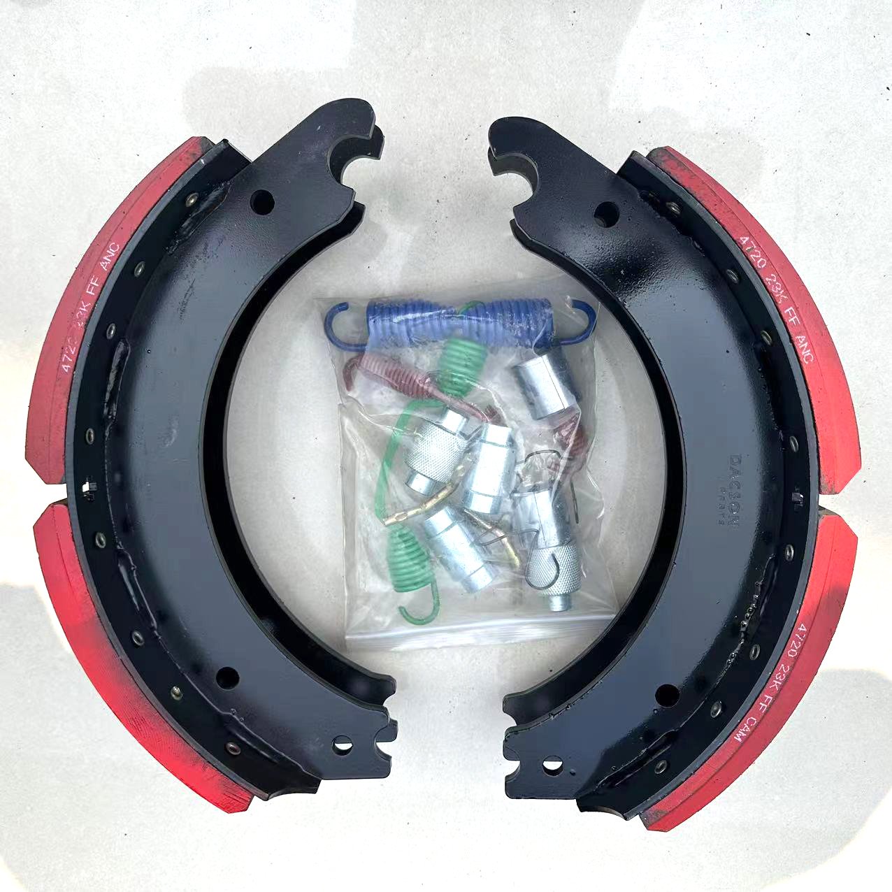 Truck Parts Brake Shoe 4709E with Brake Lining Complete Assembly Set