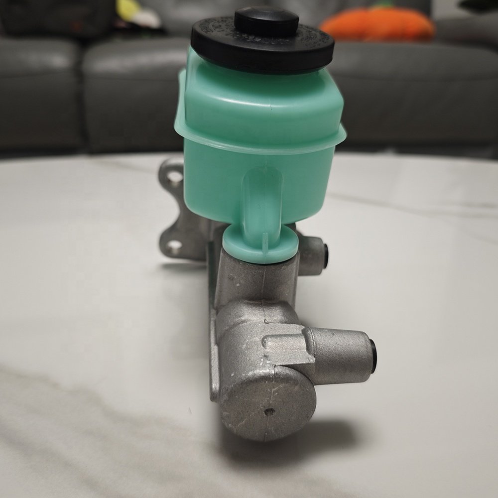 47201-3D040 Auto Brake Master Cylinder for Toyota 4Runner HILUX